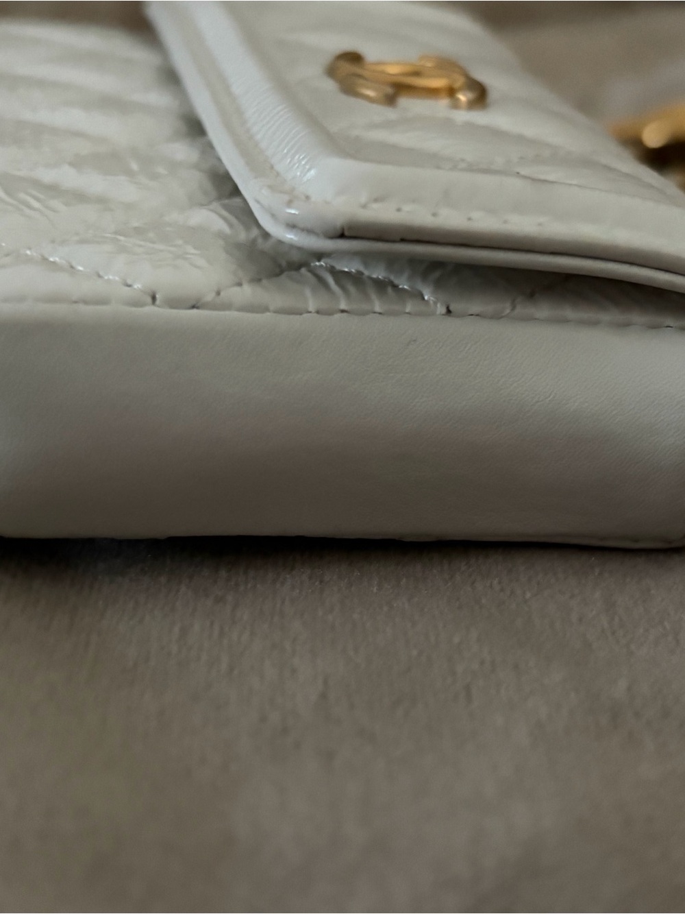 CHANEL White Quilted Mini Chain Belt Wallet with Gold CC Hardware - Picture 10 of 16